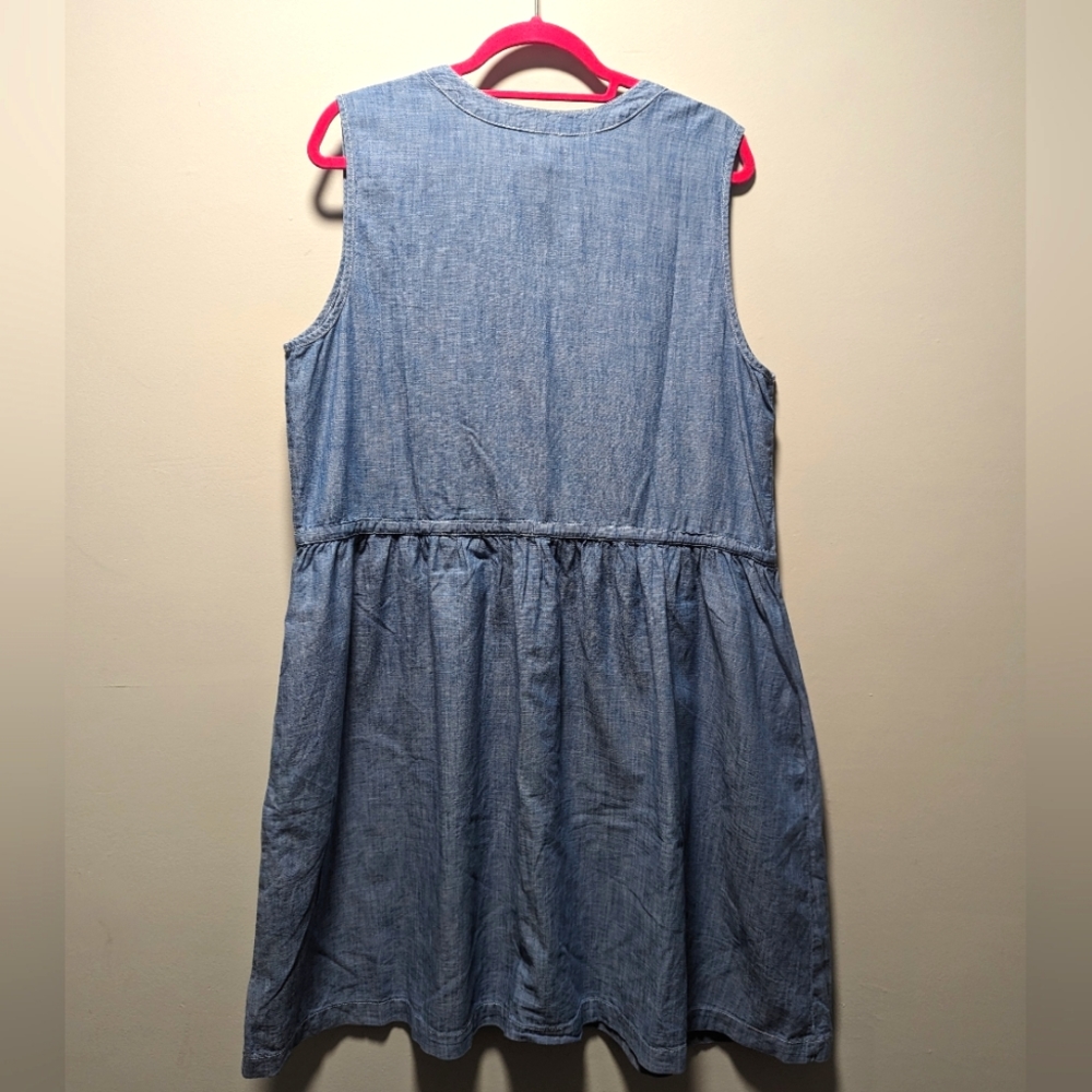 3/$15 XL EUC GAP chambray dress - Picture 2 of 2